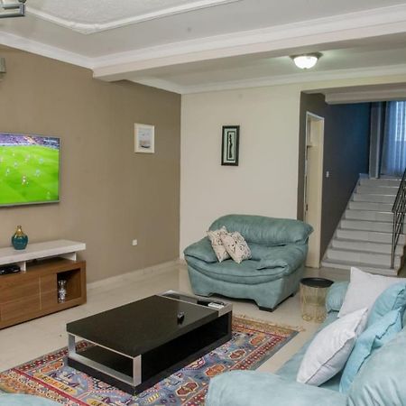 Royal Suites Apartments ลุซากา ภายนอก รูปภาพ