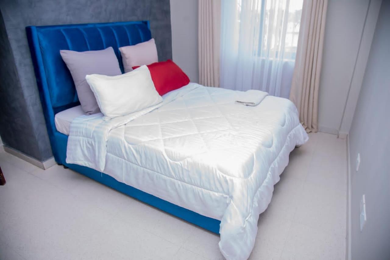 Royal Suites Apartments ลุซากา ภายนอก รูปภาพ